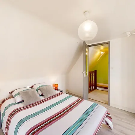 Casa vacanze Gorgeous In With Kitchen Josselin